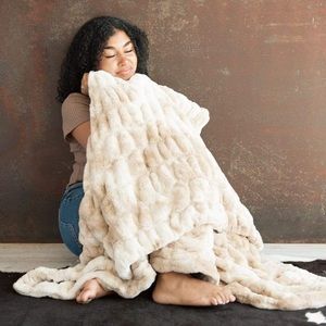 MONSTER- Hugs Cotton Candy Caramel Blanket